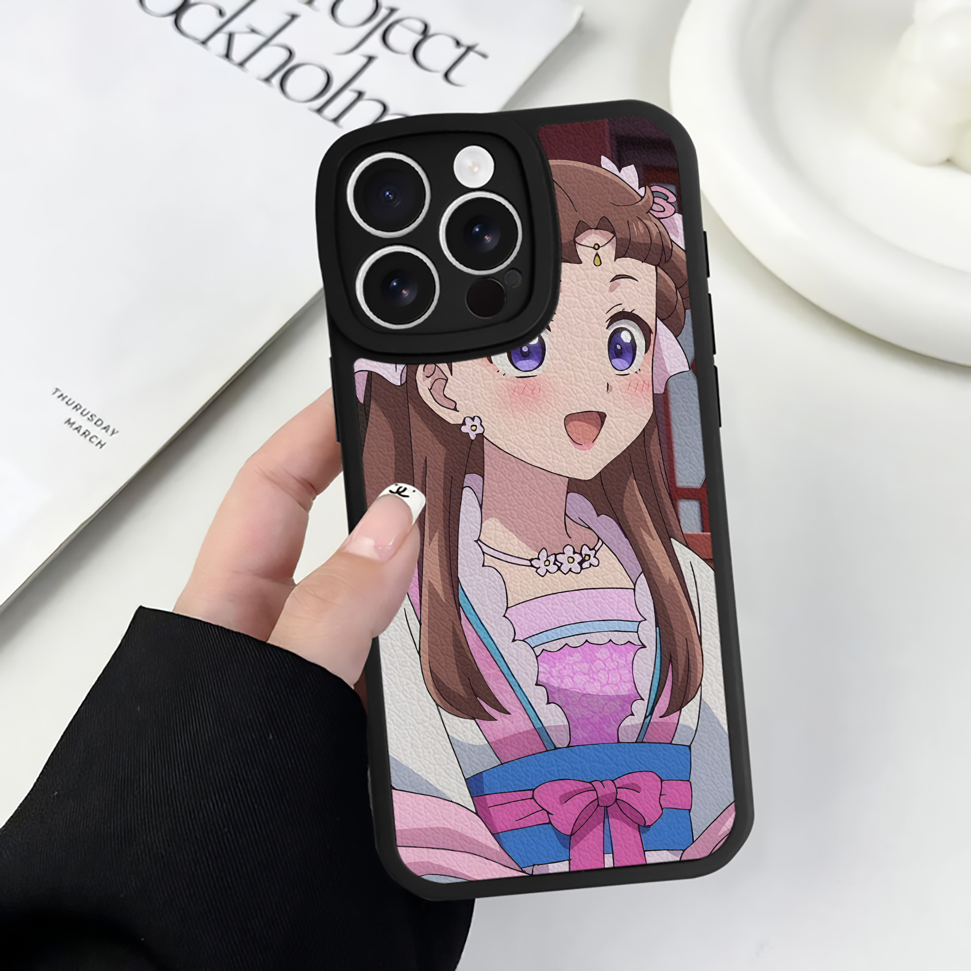 薬屋のひとりごと The Apothecary Diaries 【iPhone 16シリーズ対応】シリコンスマホケース（レザー調） 材質：シリコン